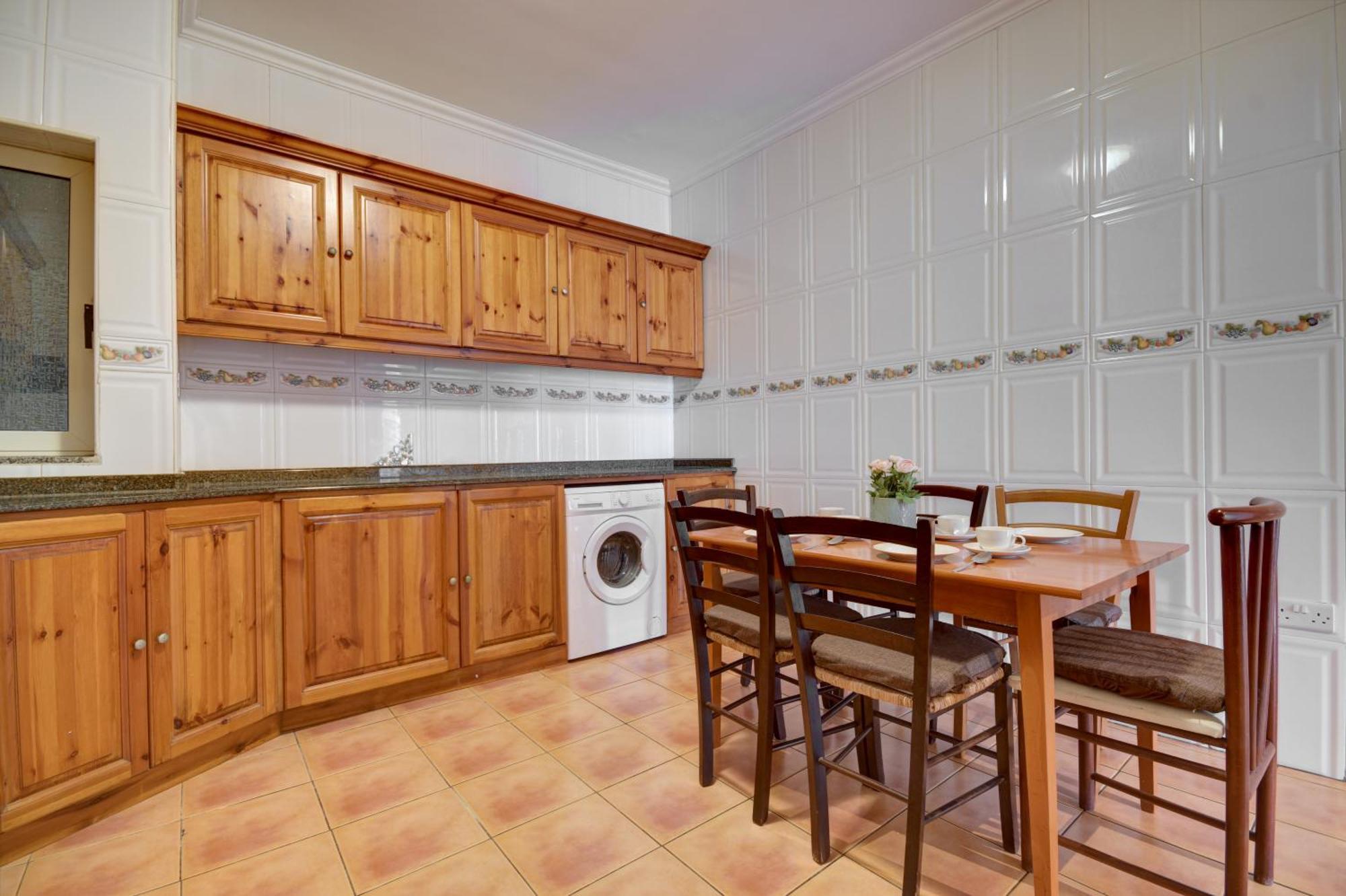 Morina Court - Seaview Apartments And Penthouse In St Julians By Shortletsmalta Saint Julian's Eksteriør billede