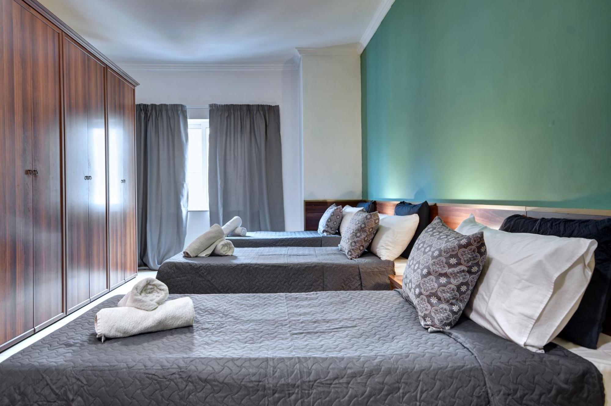 Morina Court - Seaview Apartments And Penthouse In St Julians By Shortletsmalta Saint Julian's Eksteriør billede