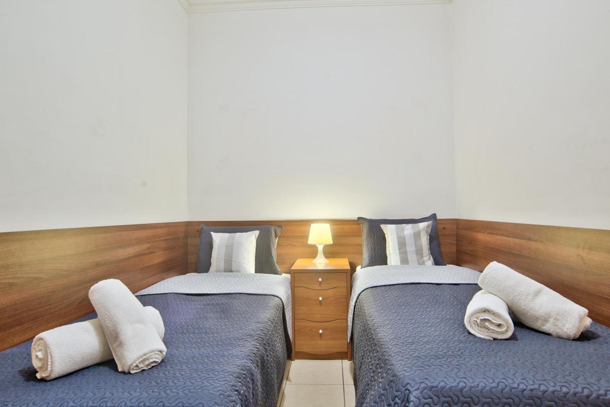 Morina Court - Seaview Apartments And Penthouse In St Julians By Shortletsmalta Saint Julian's Eksteriør billede